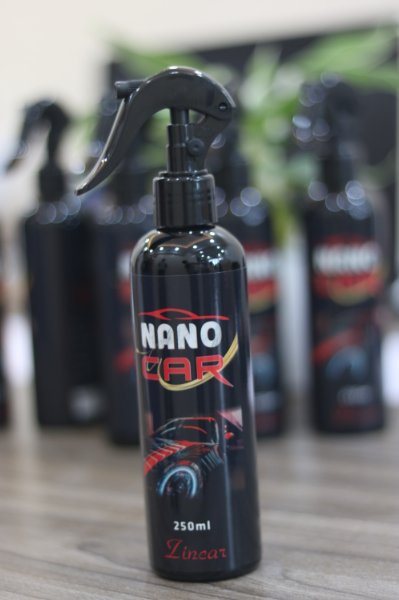 NANO CAR chống chầy xước , tăng độ cứng , tăng khả năng chống bám nước bám bụi , giúp xe luôn sạch và sáng bóng